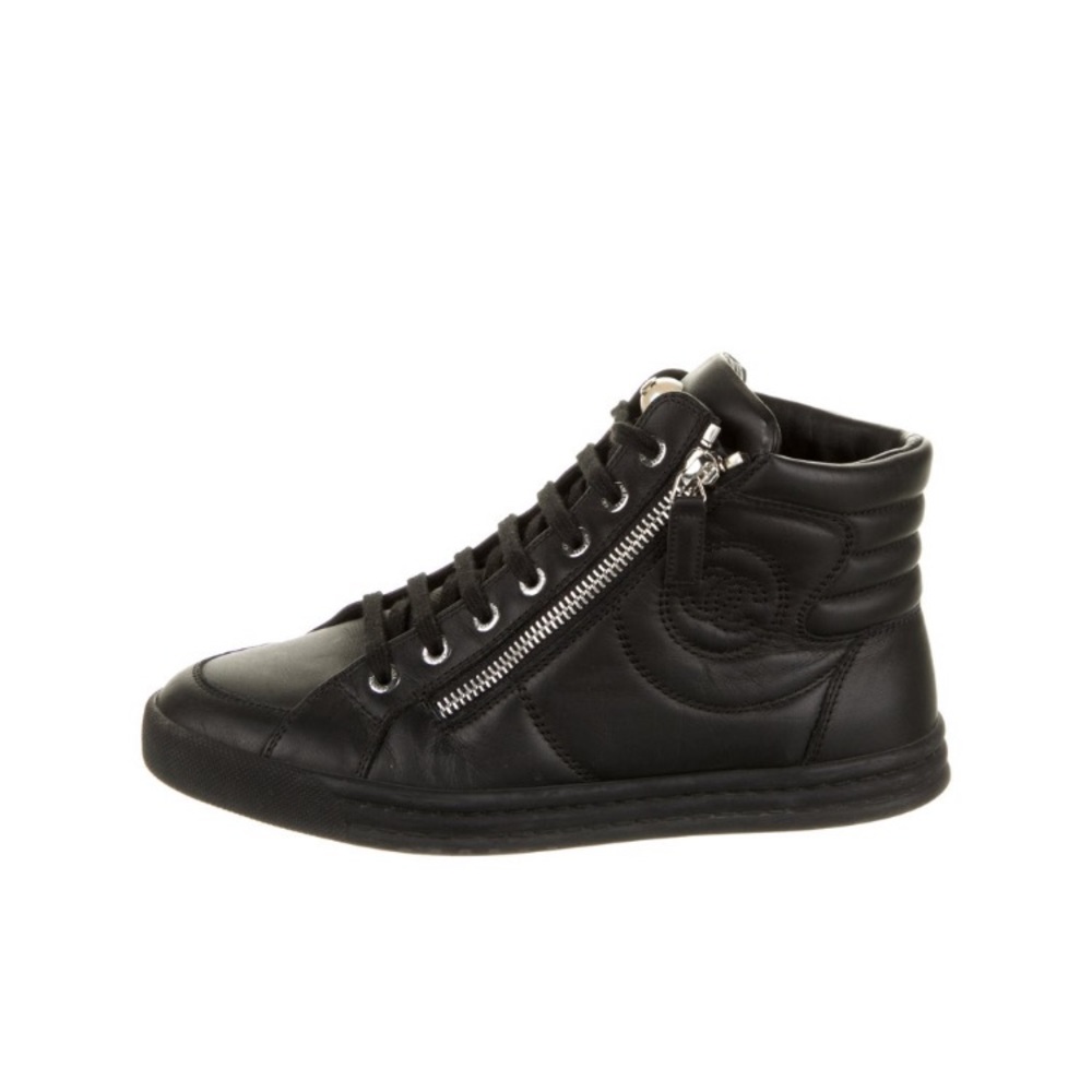 Chanel sneakers 👟, size 38, used condition